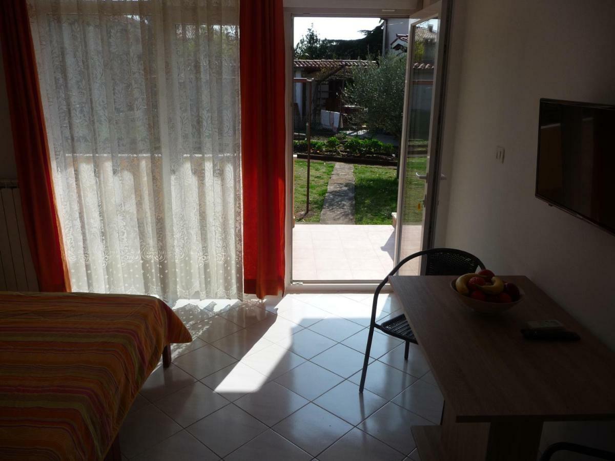 Apartments & Rooms Milka อูมัค ภายนอก รูปภาพ